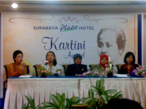 Suasana Press Conference Kartini Award 2009
